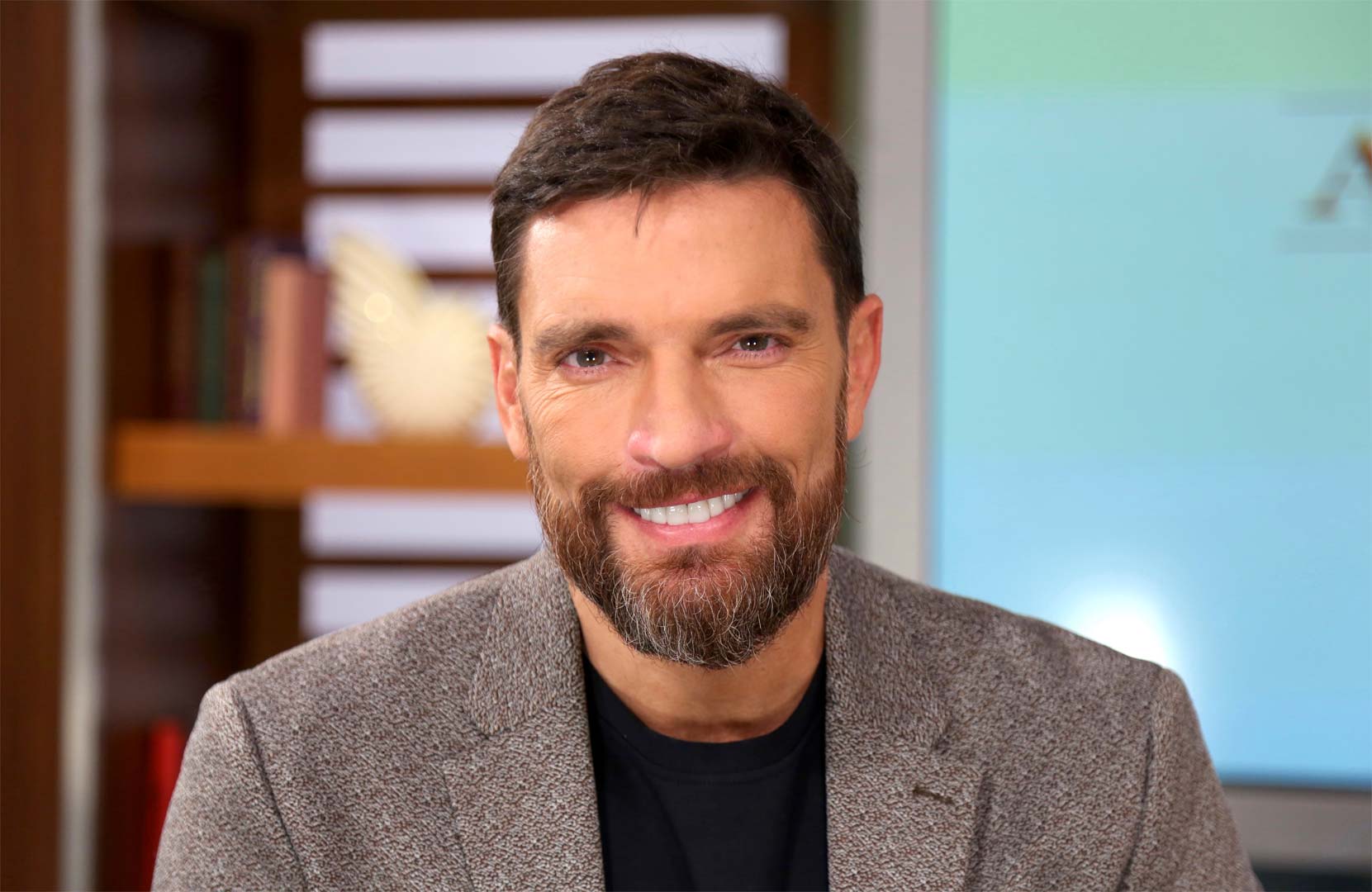 Julián Gil